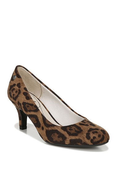 Incaltaminte femei lifestride parigi leopard print pump - wide width available brown