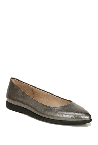 Incaltaminte femei lifestride amelia pointed toe flat - wide width available pewter