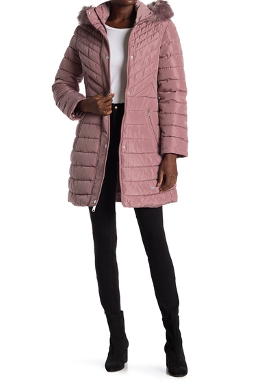 Imbracaminte femei kenneth cole new york faux fur trimmed removable hooded satin quilted puffer jacket dusty rose