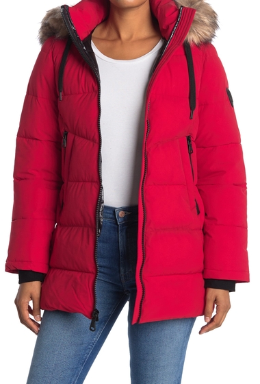 Imbracaminte femei vince camuto short puffer jacket with faux fur hood red
